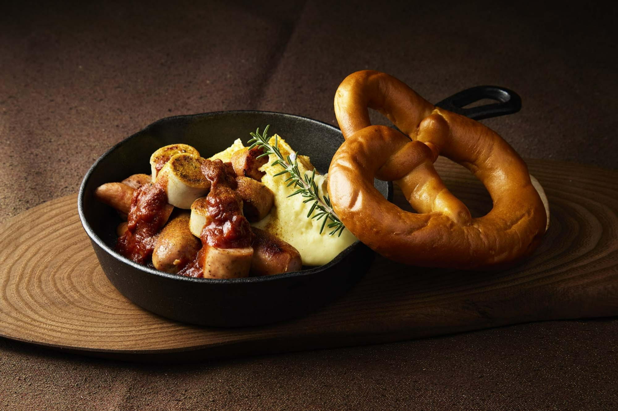 Oriental Oktoberfest: Buffet Featuring Shine Muscat Grapes & Beer Dishes