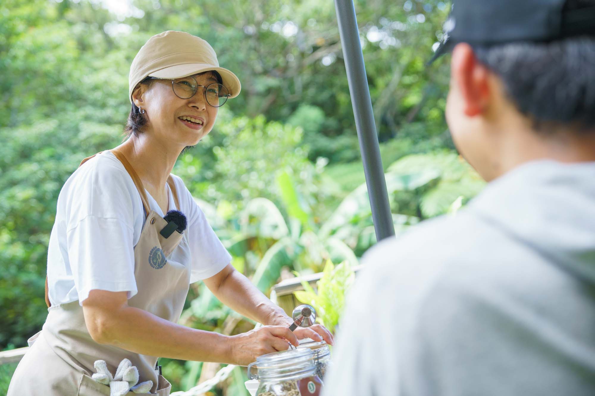 The farm staff will help you decide the degree of roasting.